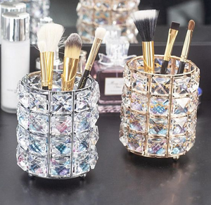 Tips to Tidy-Up Your Makeup Station