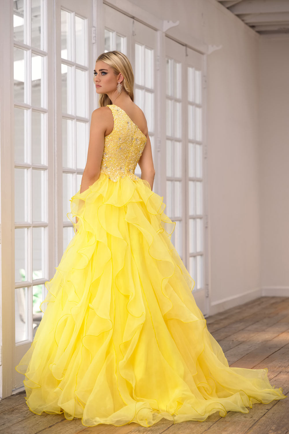 Ava Presley 28576 prom dresses images. Style 28576 by Ava Presley is available in these colors: Periwinkle, Yellow.