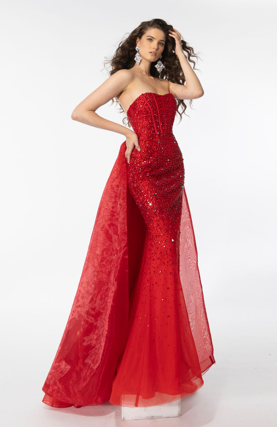 Ava Presley 39230 prom dresses images. Style 39230 by Ava Presley is available in these colors: Red, White, Light Blue.