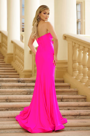 Ava Presley 39270 prom dresses images. Style 39270 by Ava Presley is available in these colors: Fuchsia, Light Blue, Black, Red.