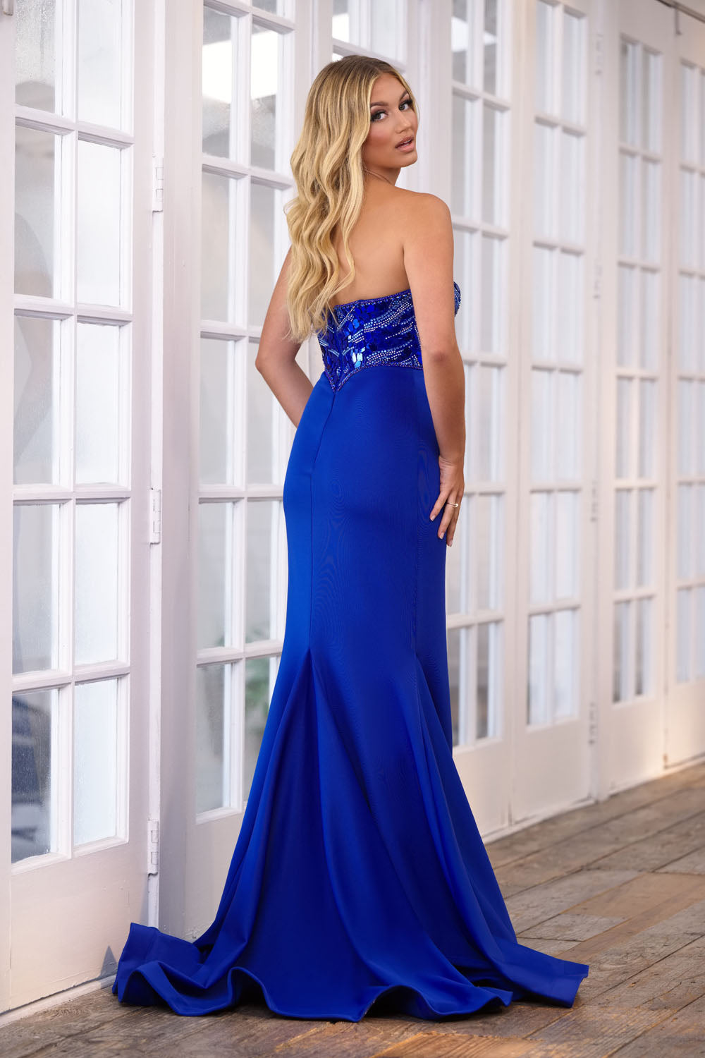 Ava Presley 39281 prom dresses images. Style 39281 by Ava Presley is available in these colors: Hot Pink, Black, Royal.
